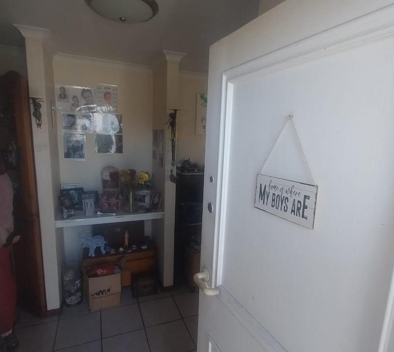 3 Bedroom Property for Sale in Plattekloof Glen Western Cape